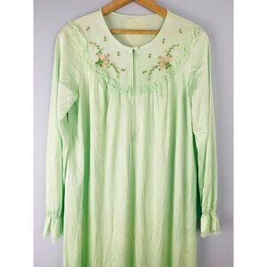 Vintage NWT Shadowline Nightgown with Embroidered Detail, Size Small, Mint Green